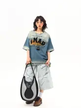 刺繍デザインのヴィンテージ風デニムTシャツ【夏用・女性・短袖】
