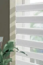 穴あけ不要のロール式バスルーム用柔らか遮光カーテン【プライバシー保護・通気性】