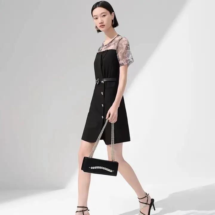 愛らしいハートデザインのウエストベルト付きメッシュ切り替えワンピース【ブラック・夏用・女性用】