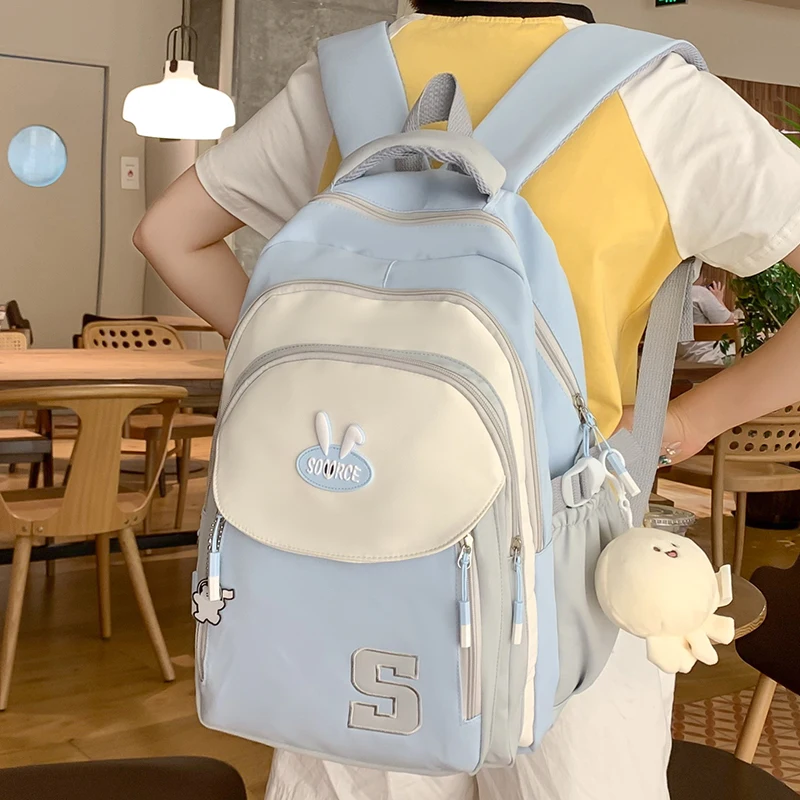 女子用大容量リュックサックは、通学にどんなデザインがおすすめ？