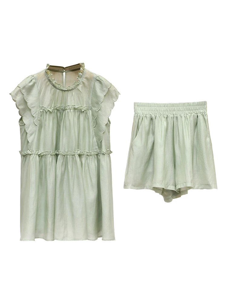 夏服おしゃれに迷ったとき、どうやって「小飛袖チュニック」と「ショートパンツ」のセットを選ぶ？