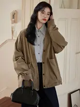 Vネックデザインのレトロ風トレンチコート【秋用・ゆったりシルエット】
