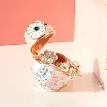 可愛らしいフラワー抱き猫頭鷹ジュエリーボックス【ミニサイズ・リング収納用・高級感】