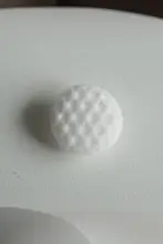 ドイツ製ビンテージ乳白色不透明ガラスボタン【立体的なテクスチャー】