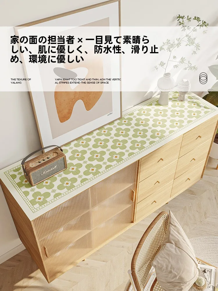 防水カバー付き 北欧スタイルのグリーン革製サイドキャビネットカバー：テーブルクロスとしての実用性と耐久性の検証