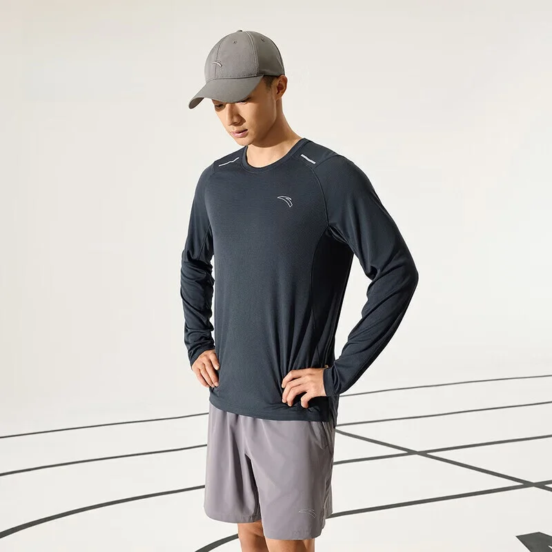 ストリートファッションの本質とは？速乾Tシャツが支え るスタイルの秘密