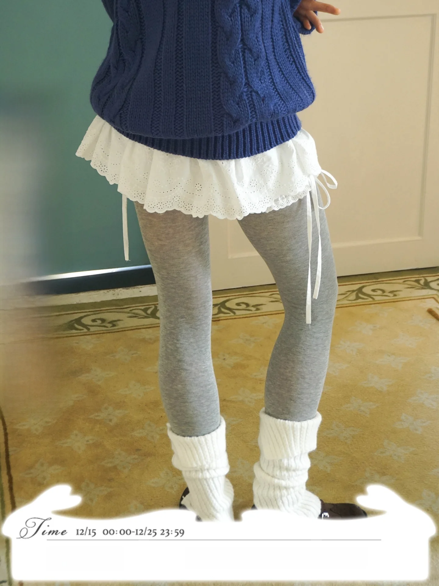 白色刺繍レース付きリボンデザインのポンポンスカートパンツ：少女風の日常着としての実用性と着回し可能性