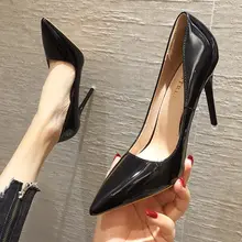 シンプルで清新なデザイン！女性用ホワイトハイヒール【細いヒール・先端が尖ったプロフェッ  ショナルシューズ】