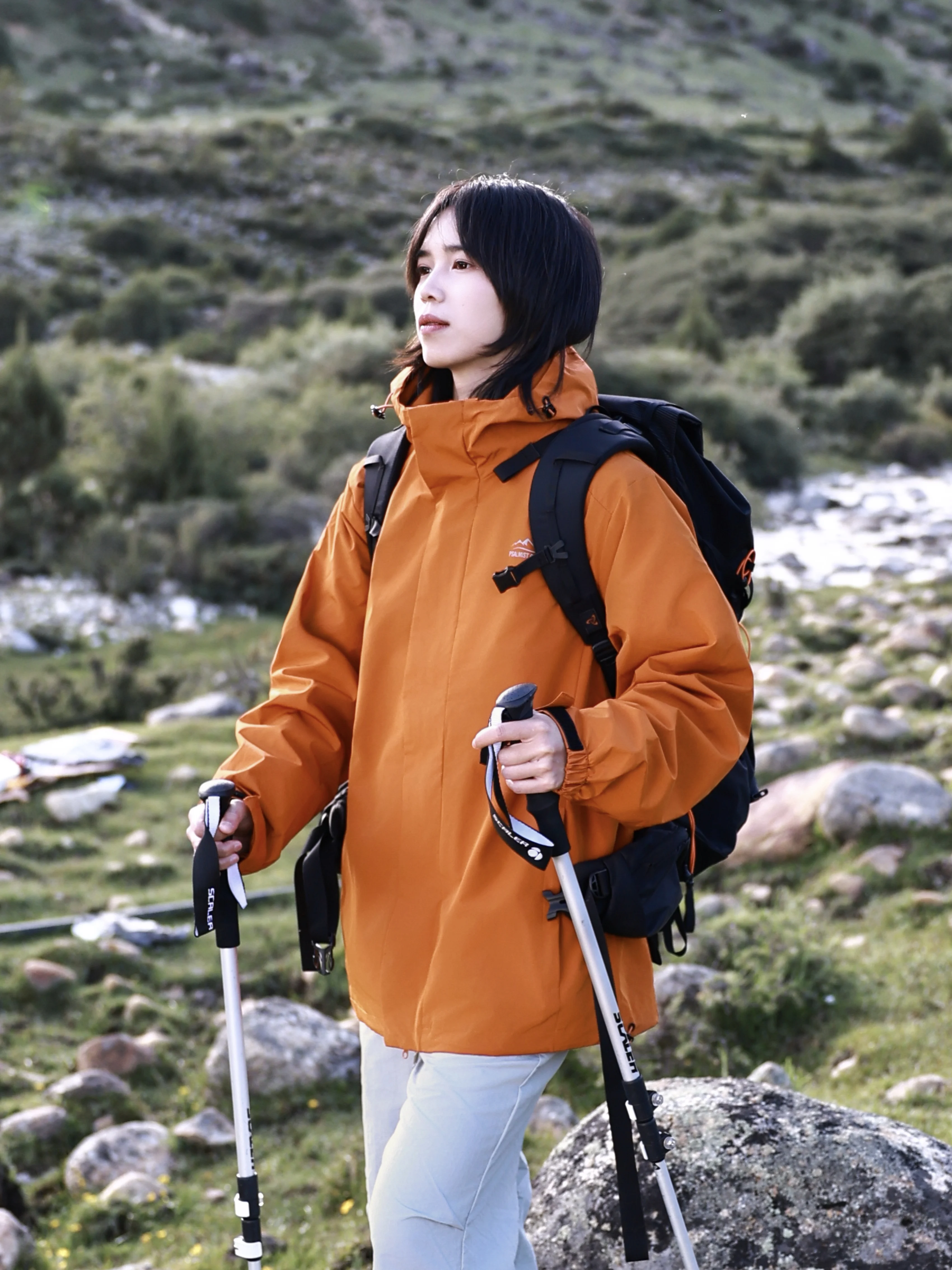 登山コーデで迷わない！通勤風の防水3WAYジャケットが、どんなシーンで活躍するの？