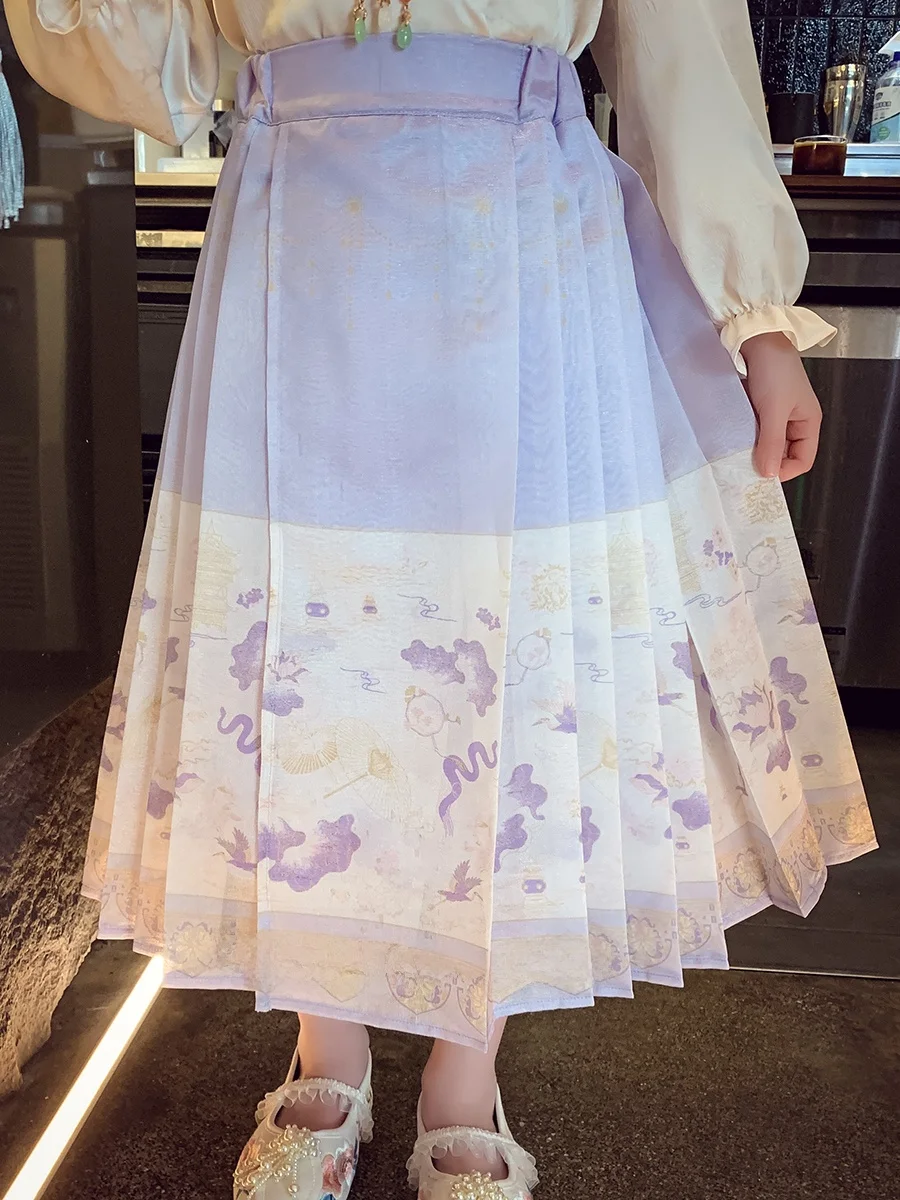 赤ちゃんの法事に着せるべき女の子の服は？新中式馬面スカートがおすすめの理由