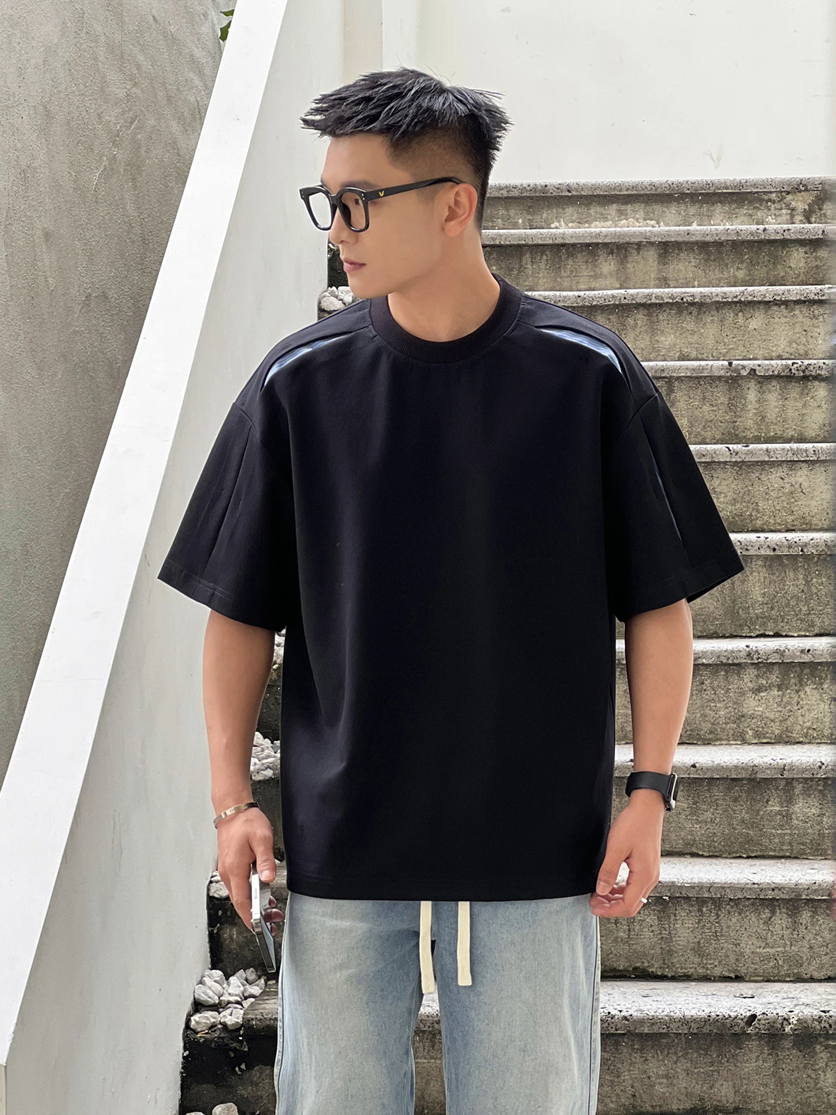 ストライプ柄 メンズTシャツ とは？二十二号穿搭の夏用カジュアルモデルを徹底解説