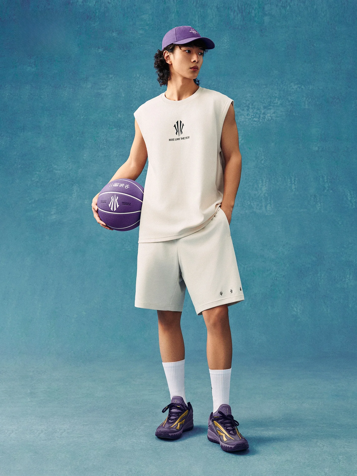 「tシャツ mサイズ」を選ぶべきタイミングは？アメリカンスタイルのノースリーブTシャツが答えをくれる