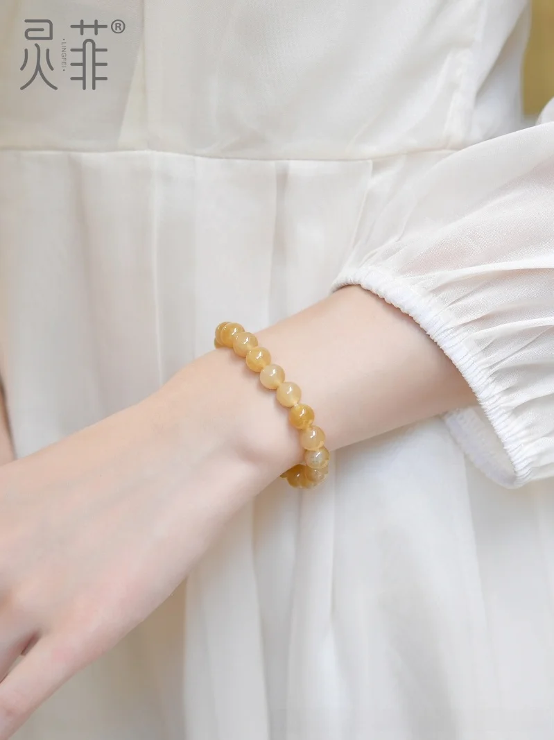 天然和田玉手首飾り：amber jade とは何か？その特徴と実際の使用シーン