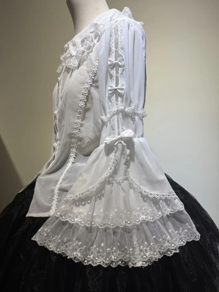 涼しげな姫袖シフォンシャツ：Lolita風の夏の着こなしに最適な薄手デザイン