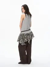 レトロ風パッチワークデザインのキャミソールワンピース【カシュカシュ花柄・重ね着スタイル】