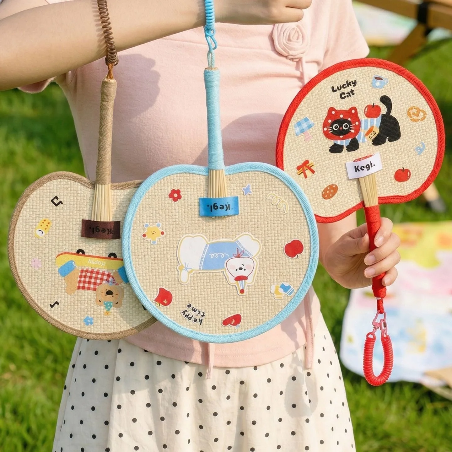夏のキャンプで冷房をつけるための手編み扇子の活用法