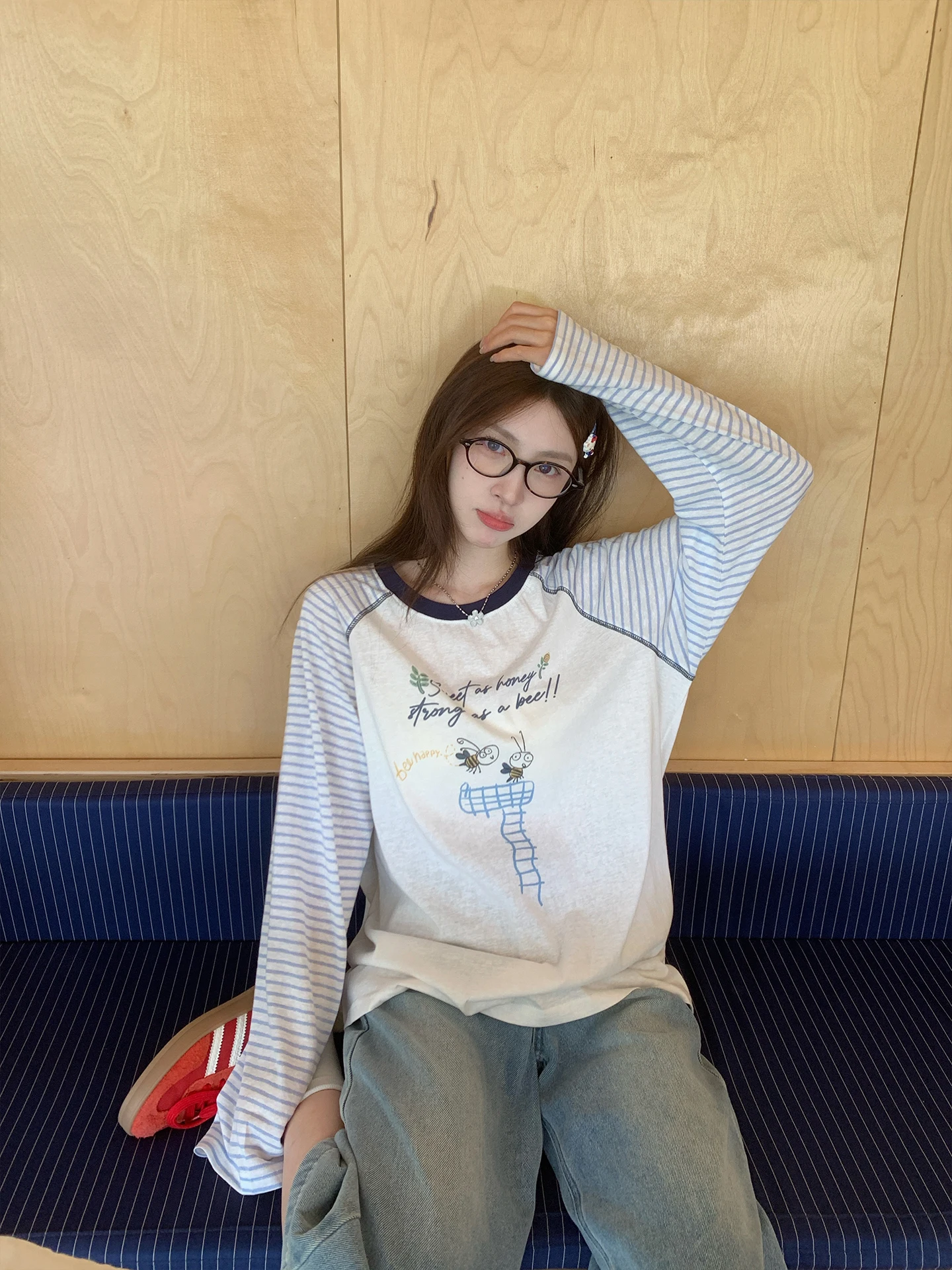 日焼けに強い長袖Tシャツはどのように選ぶ？白色ストライプの涼しさと防護力が融合したアイテムがおすすめ