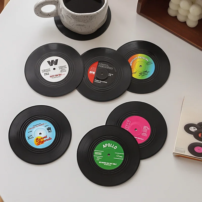 レコードサイズとは？レトロデザインの黒いレコード型コースター6枚セットの実際のサイズと使い方