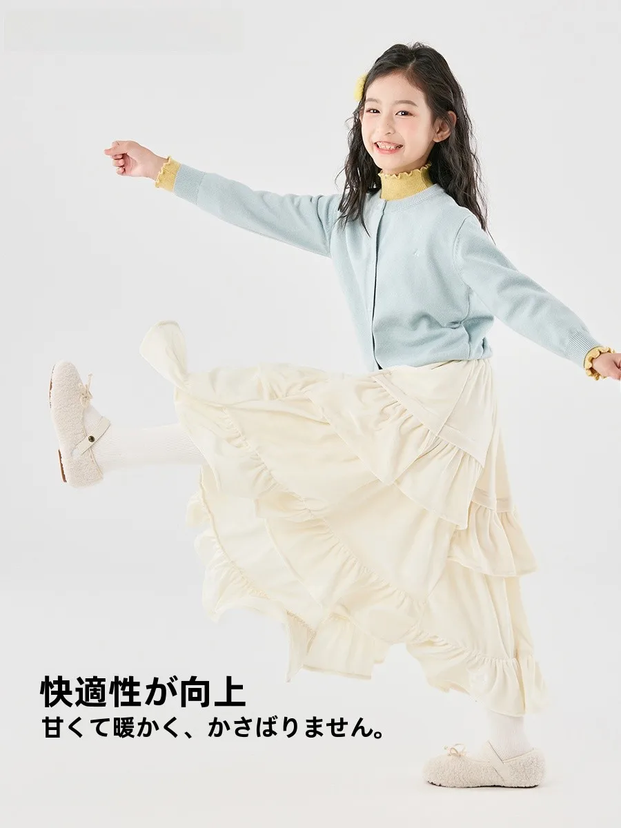 2歳の女の子にぴったりの冬の服は？プリンセススカートの選び方と実際の使い方