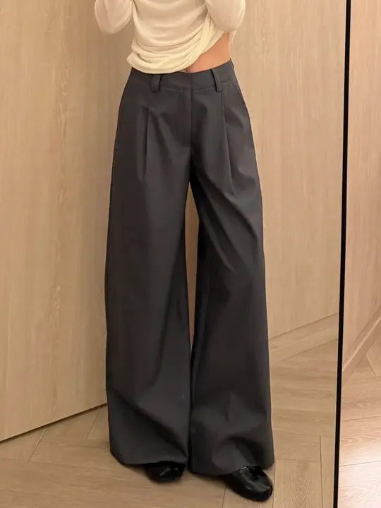 高級感のあるグレーのワイドレッグパンツ【ストレート・カジュアル・大きいサイズ対応】（セットアップ対応）