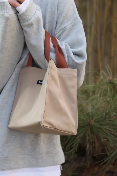 シンプルなデザインのミニトートバッグ【小型・手提げ・オフィス用】