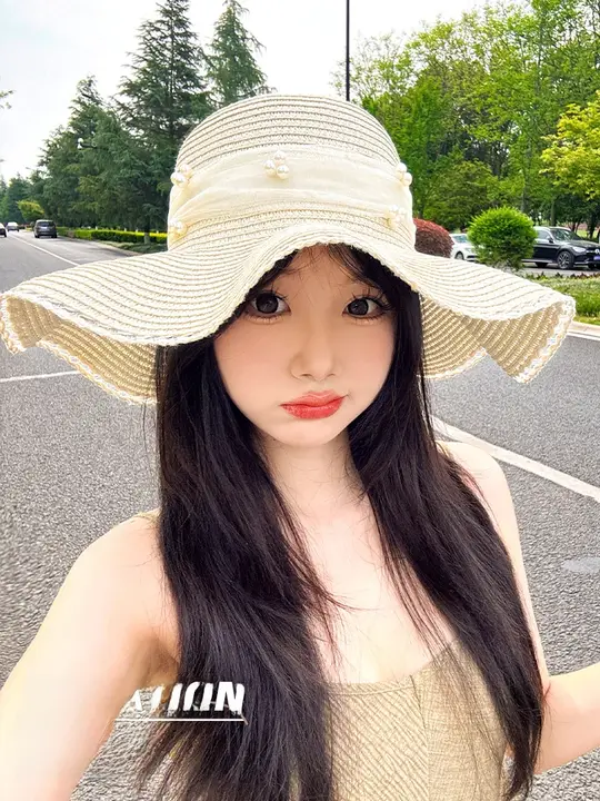 大きなつばのビーチ用麦わら帽子【旅行・日差し対策・小顔効果】