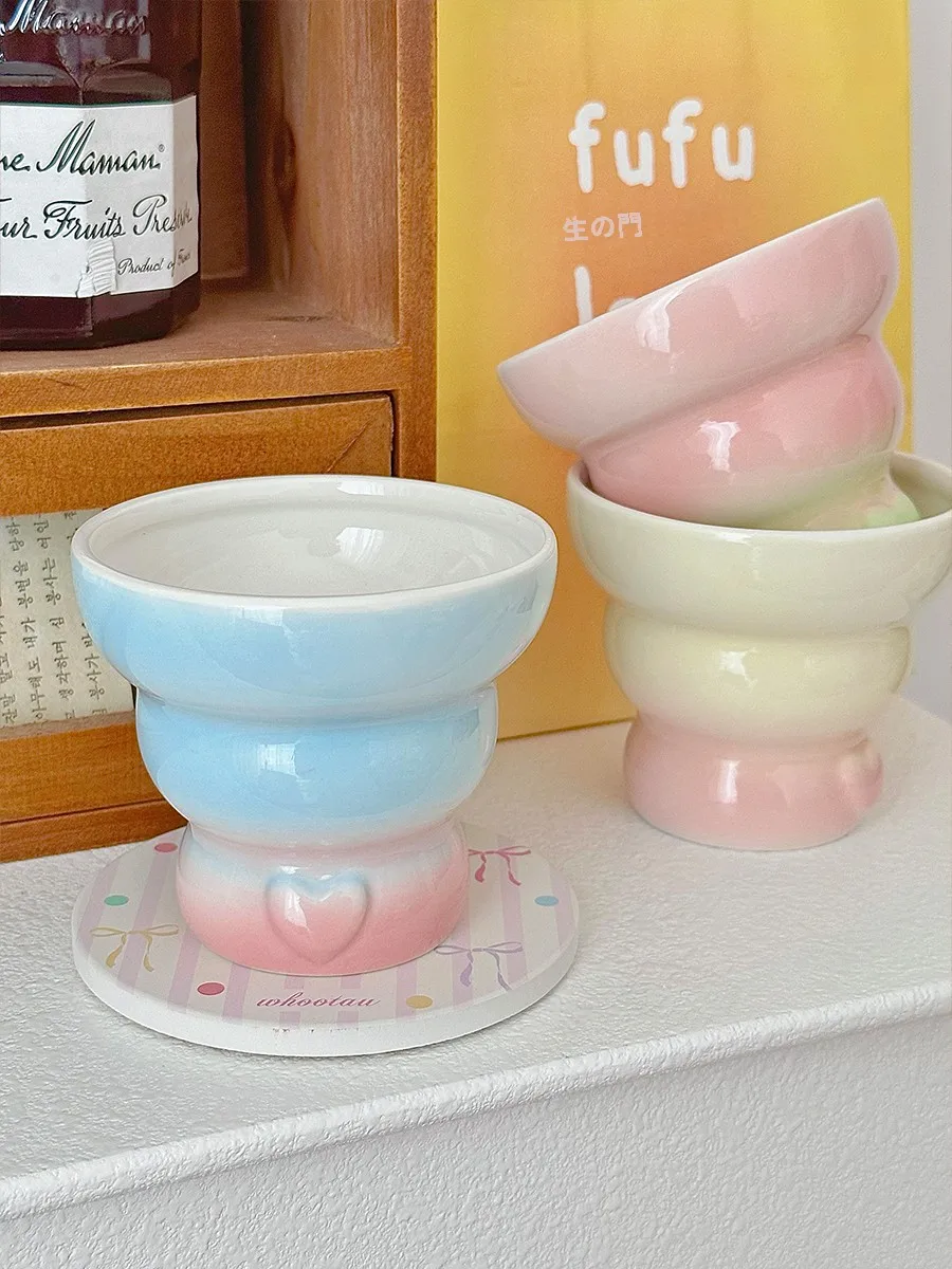手握りデザインのカラフルな陶器製カップ【コーヒー・アイスクリーム・デザート用】