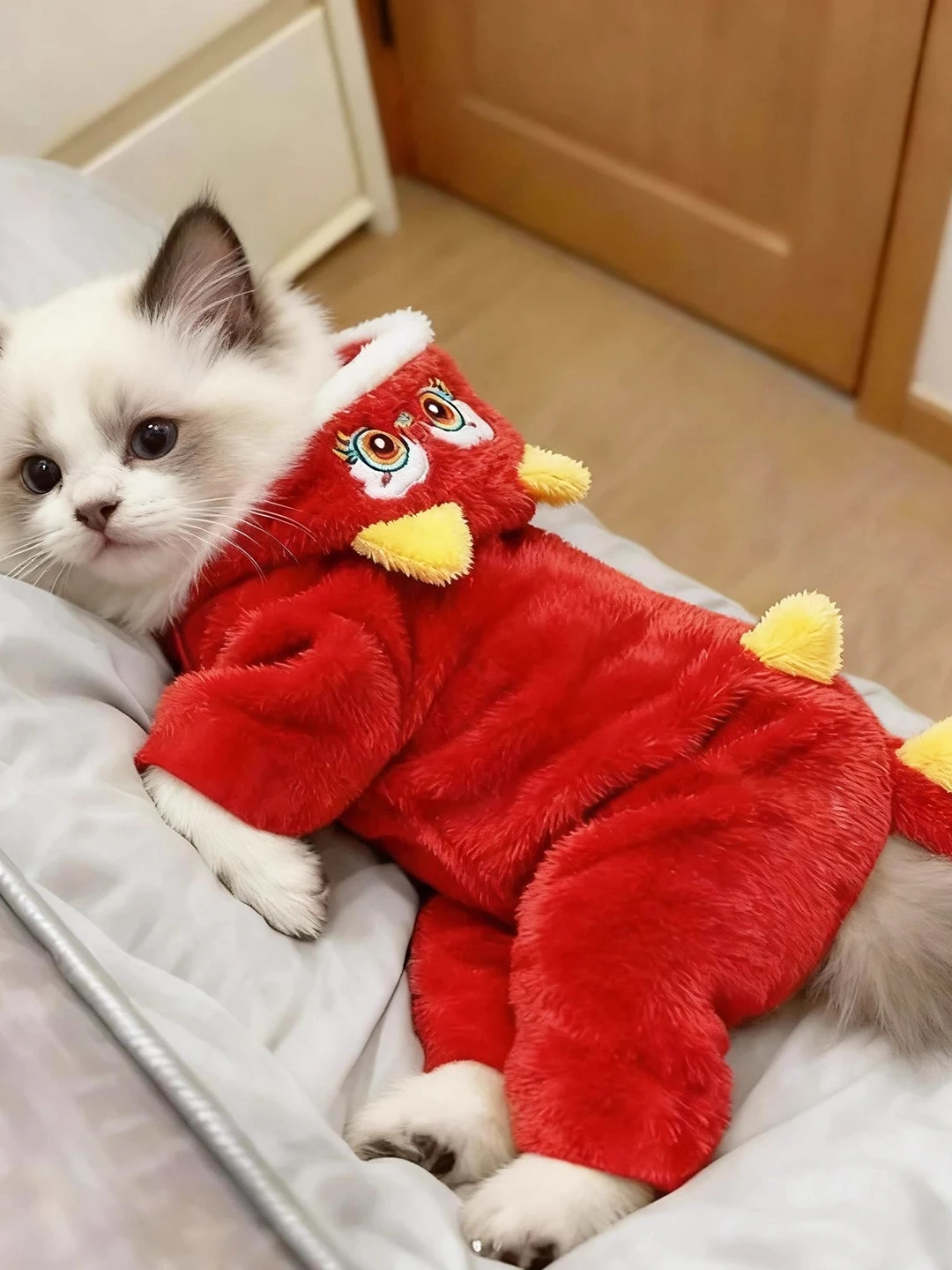 冬用フリース付きペットウェア：猫・小型犬用の四足デザインで快適な冬を実現