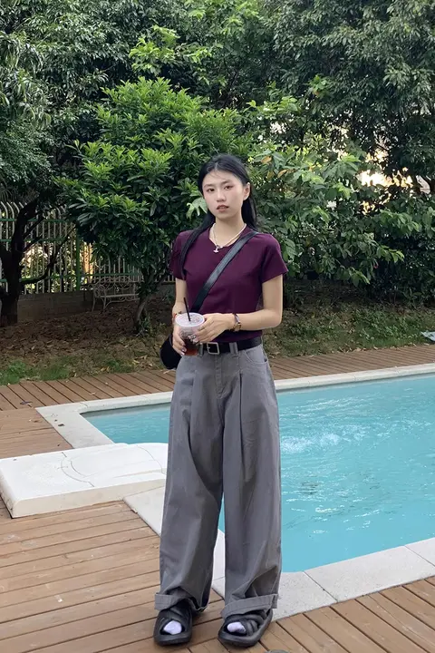 春に最適！高腰ゆったりシルエットの白色ヴィンテージ風カジュアルパンツ【流れるようなデザイン】