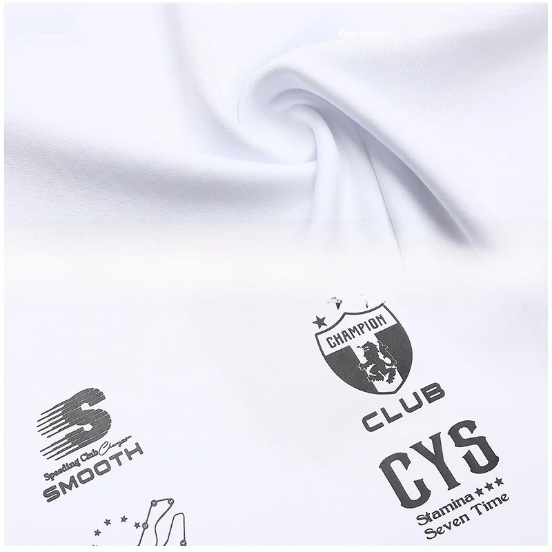 Y2K意味のファッションをどう選ぶ？短袖Tシャツで未来のスタイルを体感しよう
