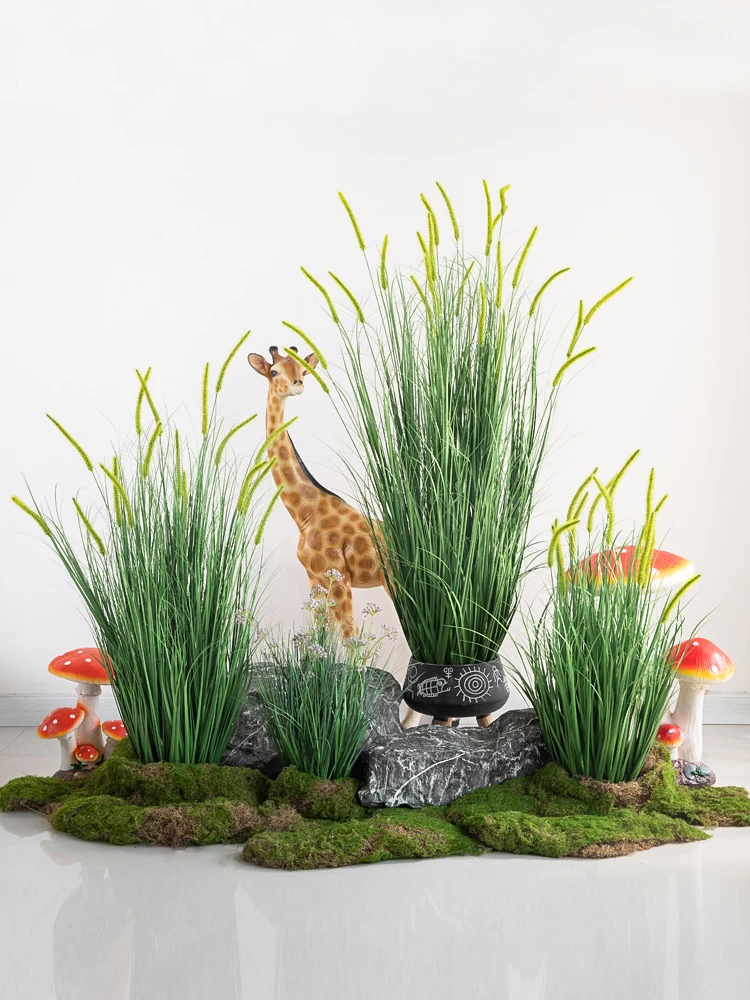 10月に壁に貼るかわいいアイテムは、リアルなグリーン植物がベスト？