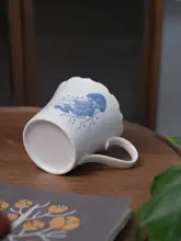 手描き青花水母デザインの陶器マグカップ【高級感のあるフラワーカット・牛乳用】