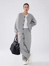 したデザインのカーディガンとパンツの3点セット【秋冬用・フード付き・ルーズフィット】（セットアップ対応）