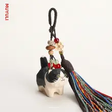 手作り木彫りの牛と猫のキーホルダー【編み込みデザイン・車用・バッグ用・プレゼントに最適】