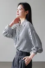 ストライプ柄の長袖シャツ【フィット・シンプルデザイン・カジュアル用】