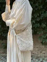 高級感ある不規則な斜め掛けバッグ【刺繍デザイン・女性用】