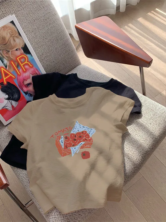 「tシ  ャツ 小さい」はどうやって選ぶ？ふんわりシルエットの白い短袖Tシャツが解決する通勤の悩み