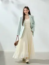 優しい雰囲気の杏色チュールスカートと浅緑色ジャケット【大きいサイズ・韓国スタイル】（セットアップ対応）