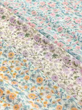 リネン素材の柔らかなブラウスとフレッシュなスカート【小花柄・ハンドメイド】