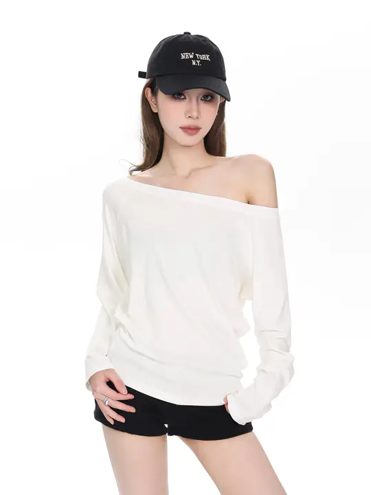 レディースオフショルダー長袖Tシャツ【秋用・シンプルデザイン・斜め肩】
