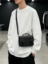 洗練されたデザインのメンズショルダーバッグ【トレンド感のあるフラップ付き・ボックス型・斜め掛けスタイル】