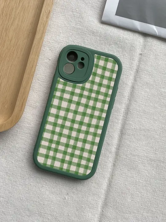 レトロストライプチェックのグリーンスマホケース【iPhone対応・防衝撃・全包型】