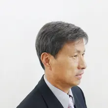 リアルな白髪の男性用ショートウィッグ【銀白色・自然な仕上がり】
