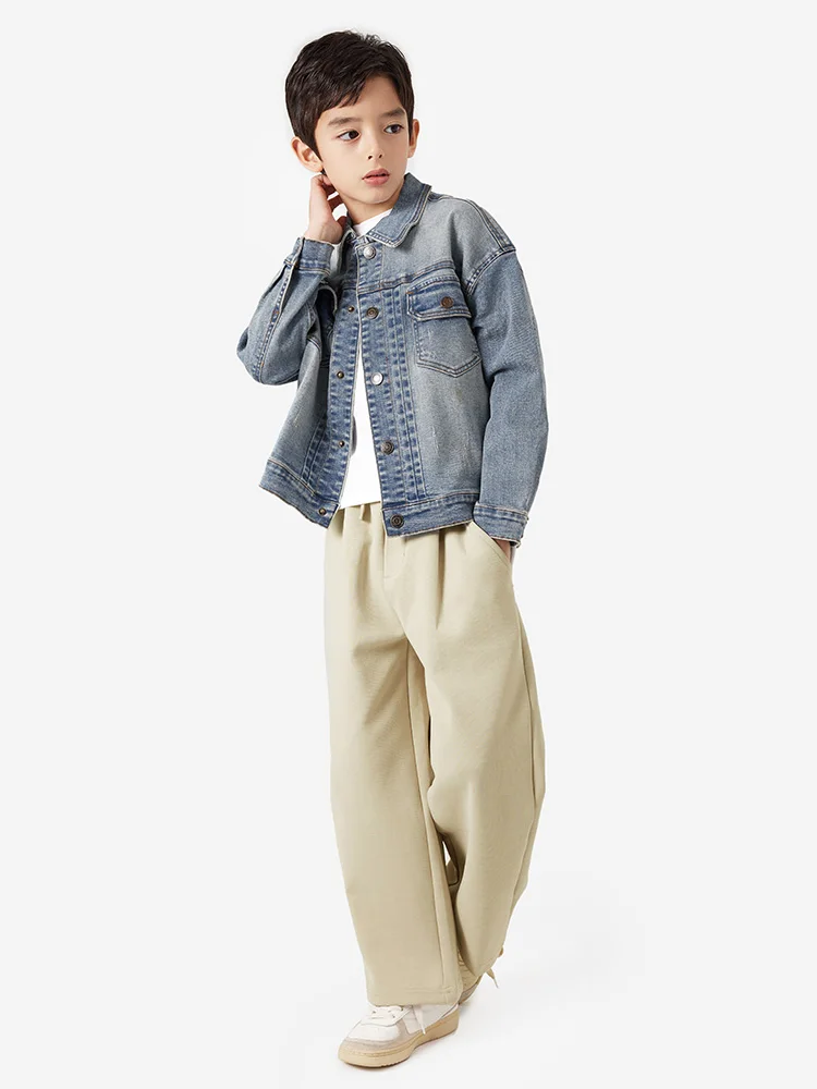 4歳の男の子にぴったりの服のサイズは？デニムジャケットで解決するリアルな選び方