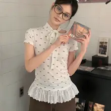 甘美なデザインのリボン付き半袖Tシャツ【花柄・レーストリム・フィットスタイル】