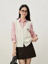 全羊毛使用の波浪模様刺繍ノースリーブニットベスト【女性用・ワッフル編み】