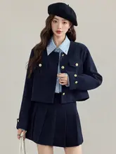 毛ファー付きジャケットとプリーツスカートの秋冬用コーディネート（セットアップ対応）