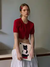 可愛いデザインのiPadケース【天馬と黒猫のイラスト・マグネット付き・レトロスタイル・持ち運び便利】