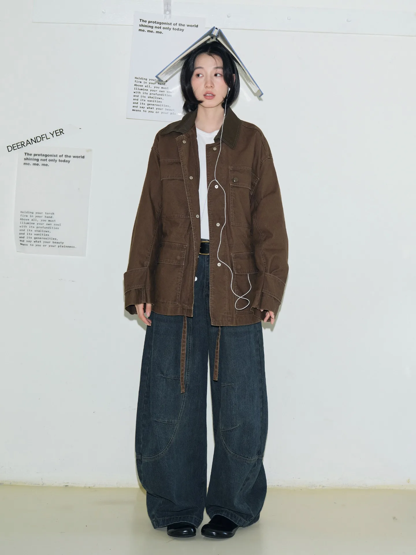 パーカーの上から羽織るのに、どんなアイテムが最適なのか？