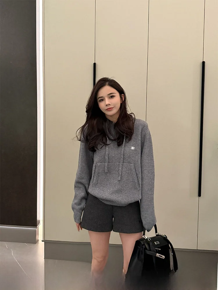 エッグパンツや水色パンツに悩むなら、この1着で解決できる？
